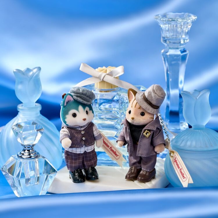 Sylvanian Families - Keychain Husky Brother Outing Outfit