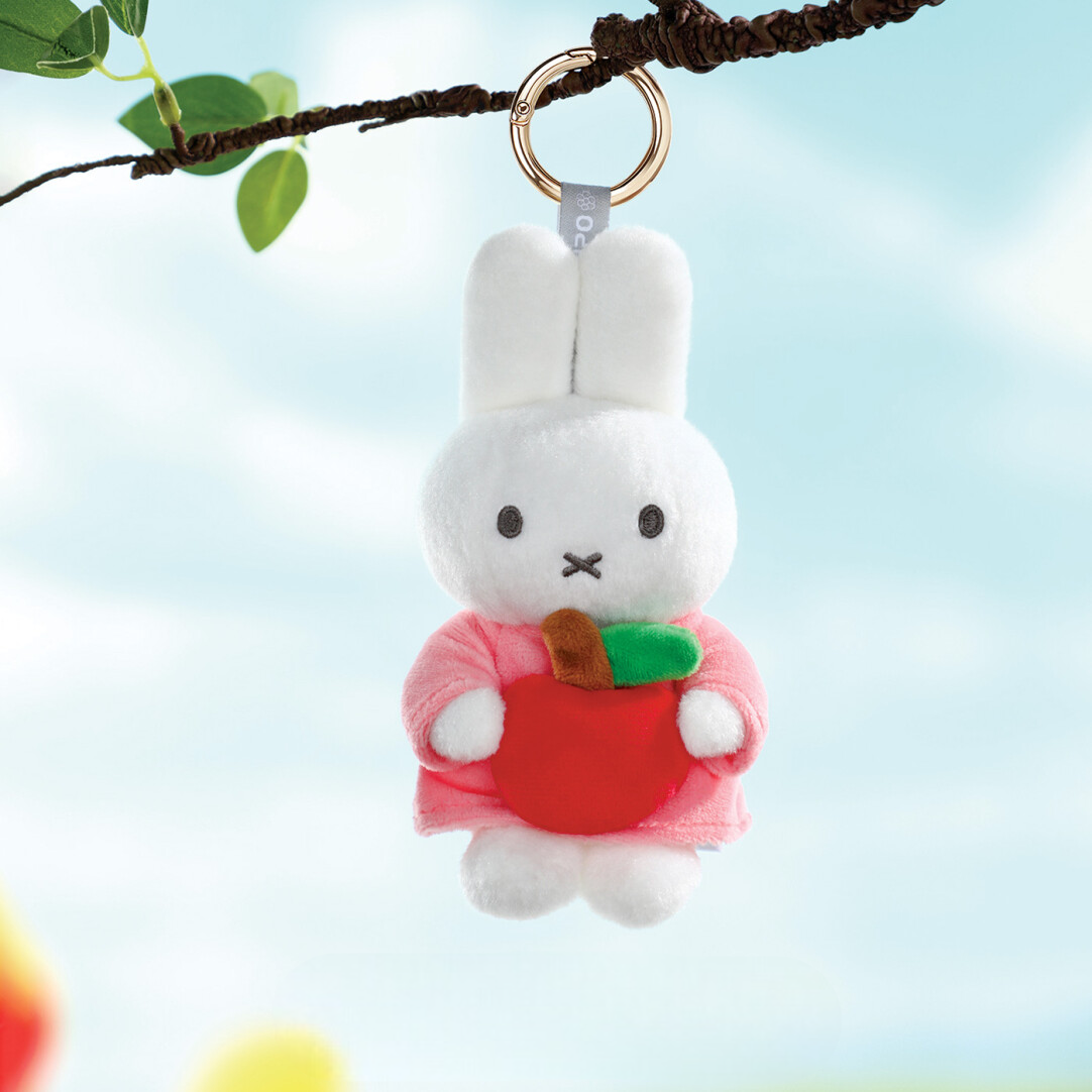 VIPO x Miffy Hug Series Pendant Doll (Miffy Pendant Apple)
