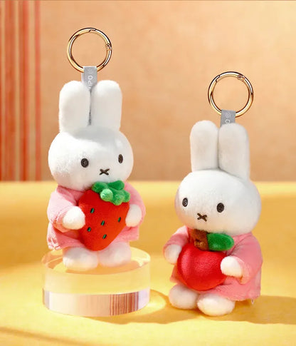 VIPO x Miffy Hug Series Pendant Doll (Miffy Pendant Strawberry)