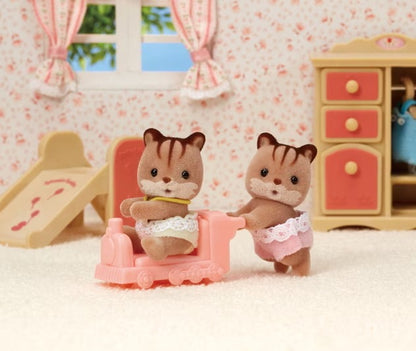 Sylvanian Families - Walnut Squirrel Twins