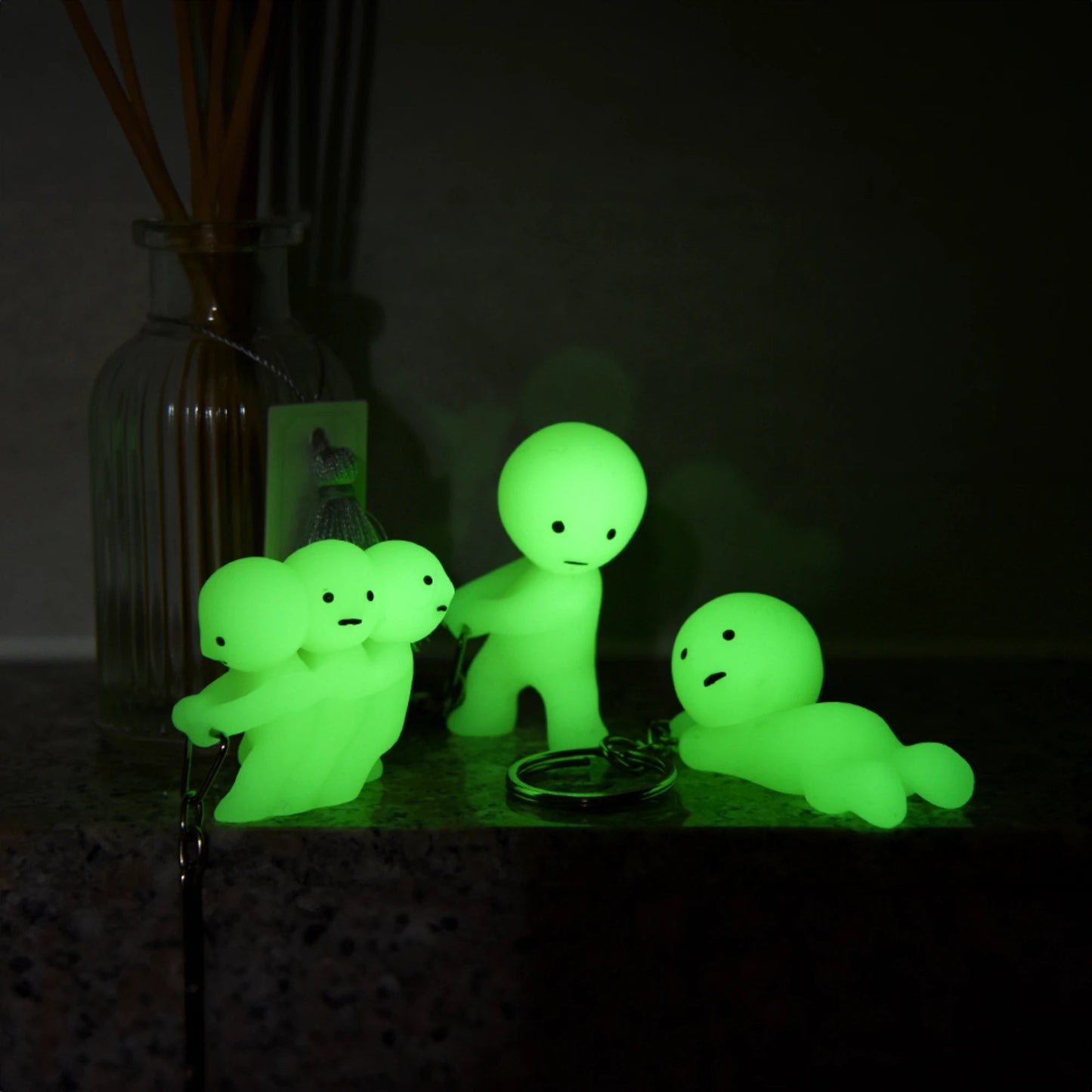 Smiski - Keychain Grabbing Key Figure